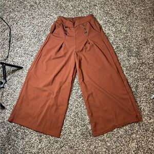 Wide-Leg Brown trousers with Button Detail